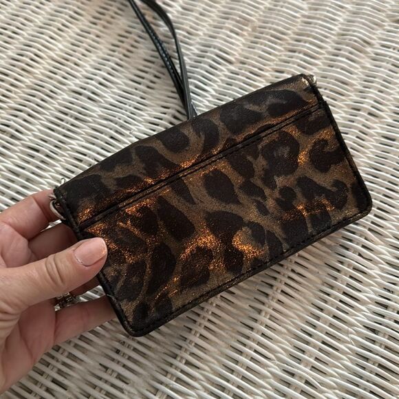 Nine West Metallic Tiger Cheetah Print WOC Crossbody EUC!! - Picture 5 of 6